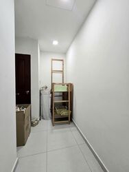 Hillview Park (D23), Condominium #579575411